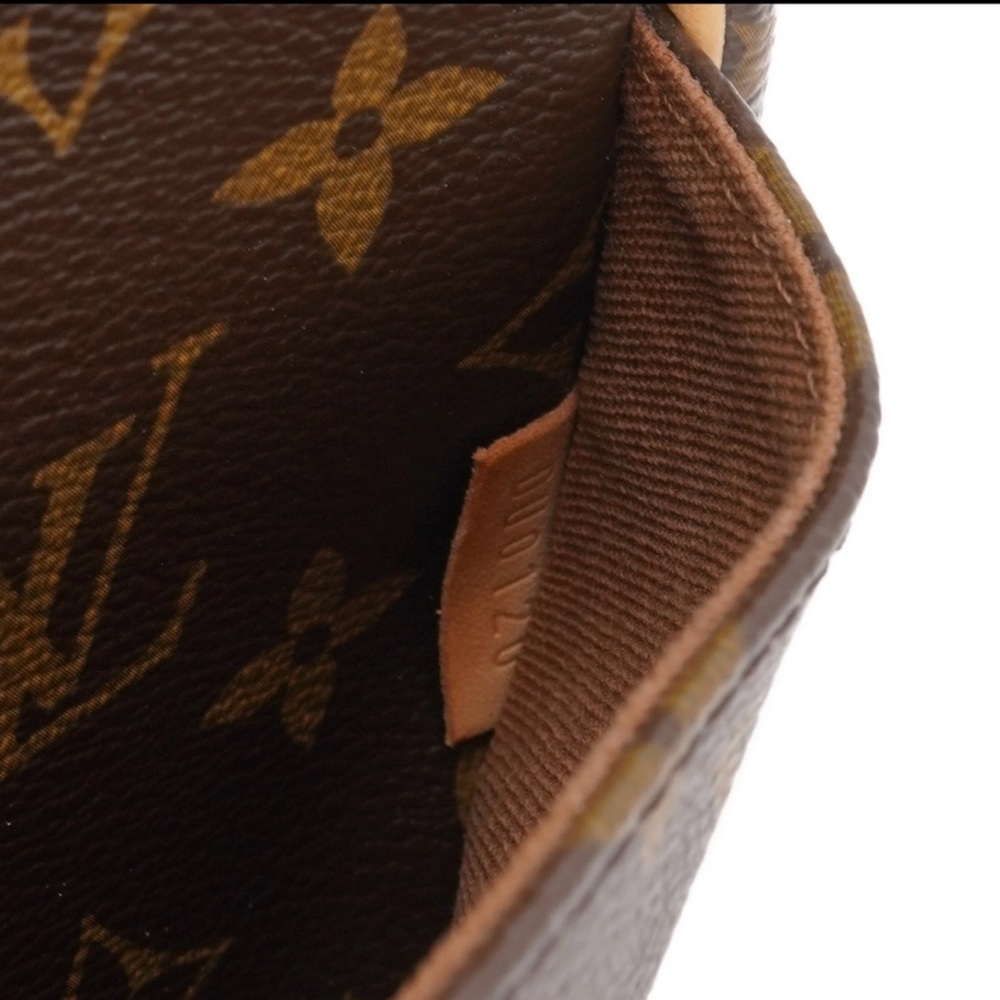 Louis Vuitton Bosphore authentic Messenger bag- Firm Price - Picture 10 of 16